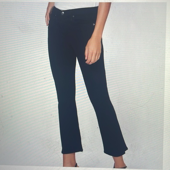 Veronica Beard Denim - Veronica Beard – Daria Kick Flare Jeans in Black, size 27